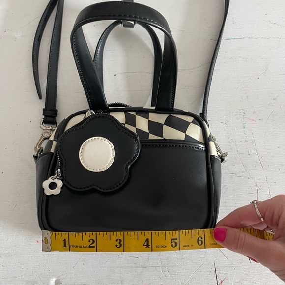 CHARLES & KEITH black and white box shaped purse - Picture 9 of 15